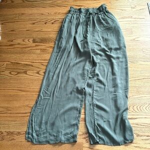 Wide leg, boutique style slit, leg, olive pants, medium